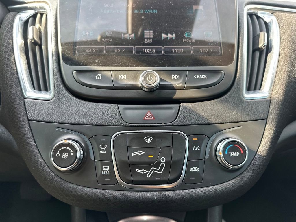 Used 2018 Chevrolet Malibu LT w/ Driver Confidence Package FWD image 48