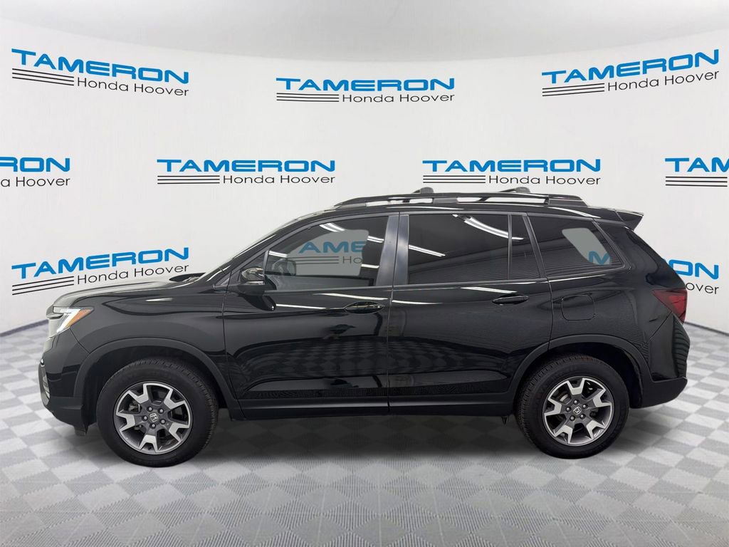Used 2023 Honda Passport TrailSport image 2