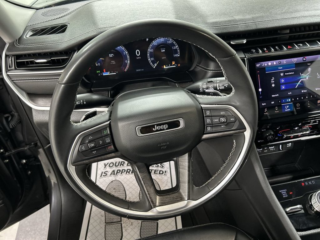 Used 2024 Jeep Grand Cherokee L Limited AWD/4WD image 4