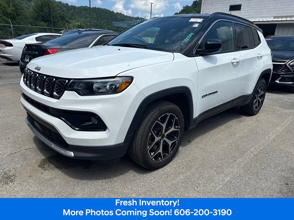 Used 2025 Jeep Compass Limited AWD/4WD image 1