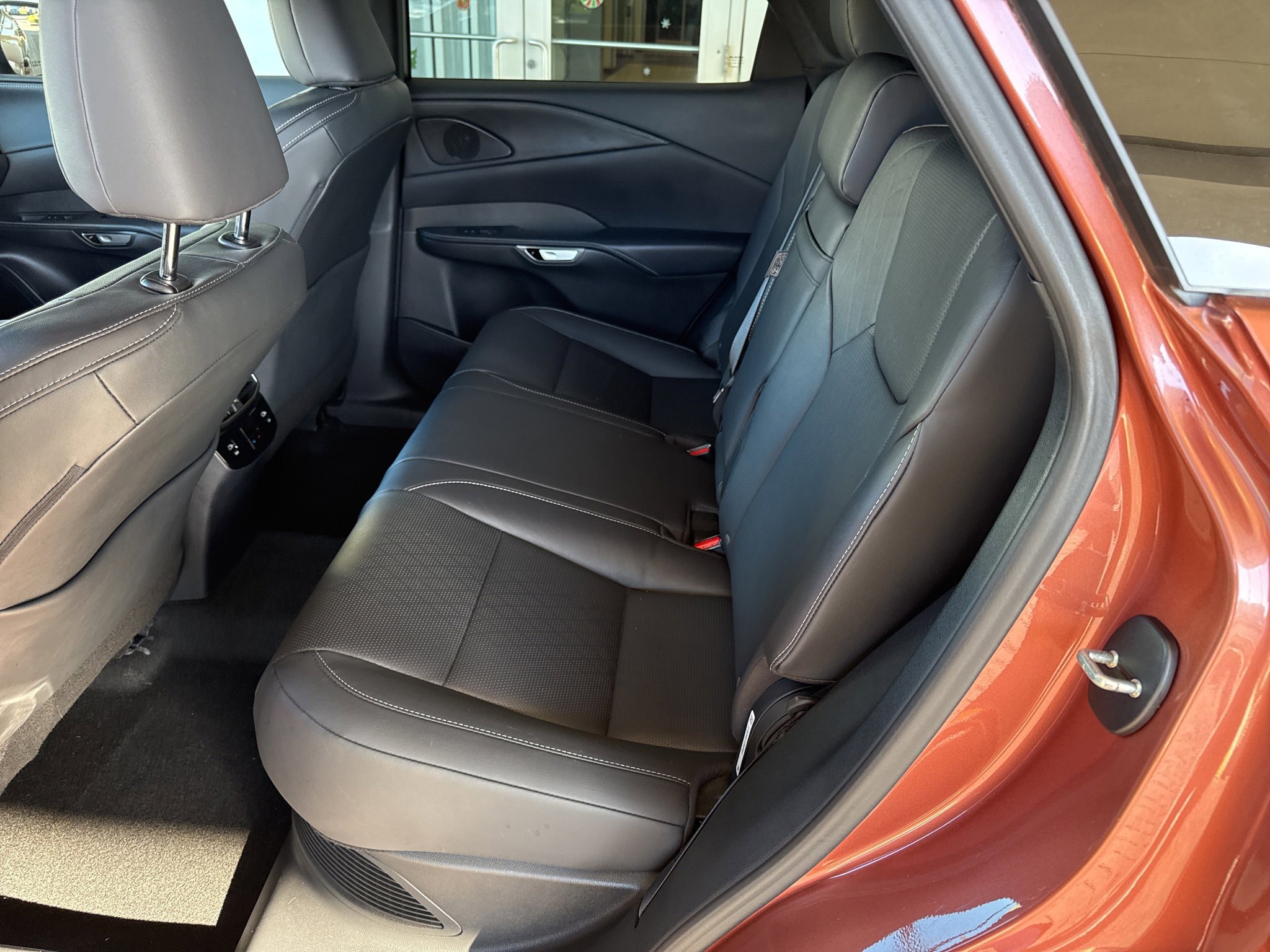 Used 2023 Lexus RX 350h image 16