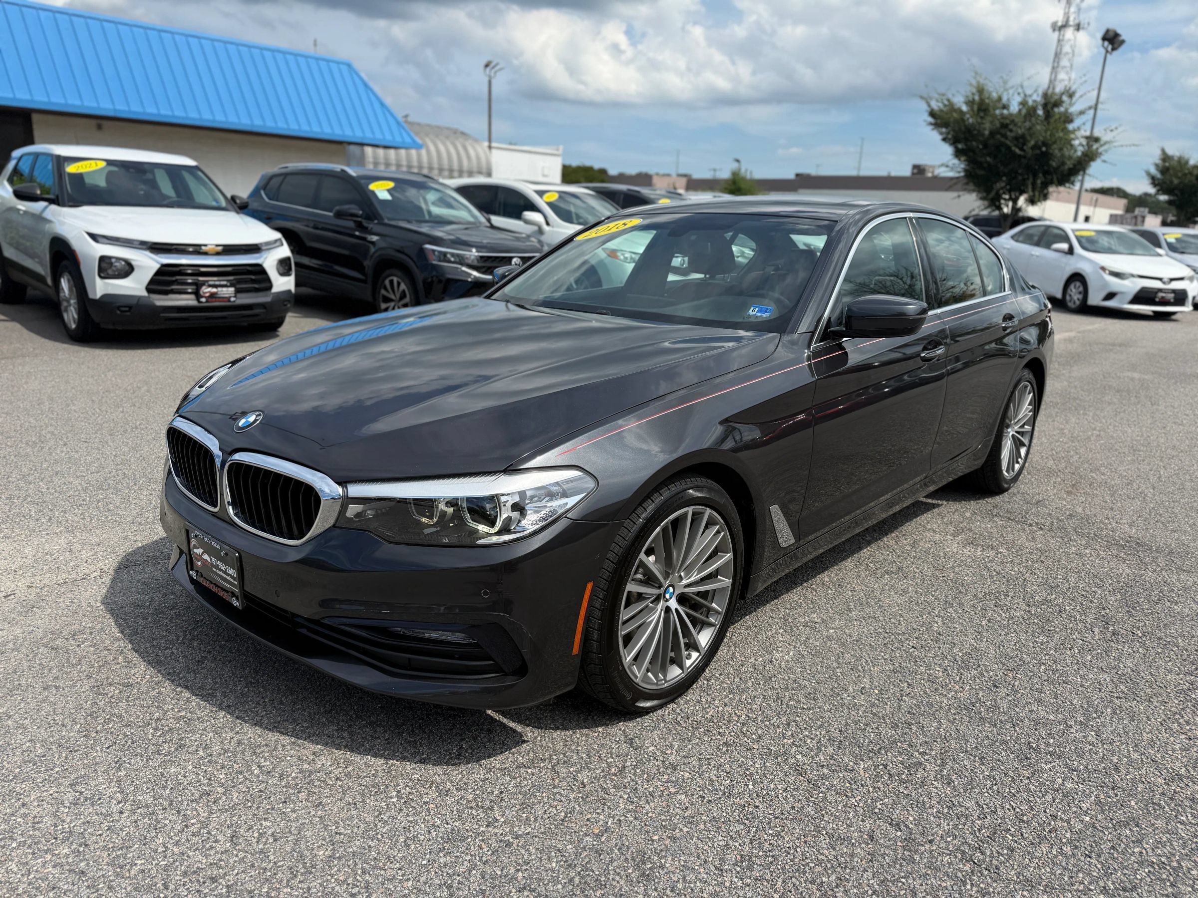 Used 2018 BMW 530i xDrive AWD/4WD image 4