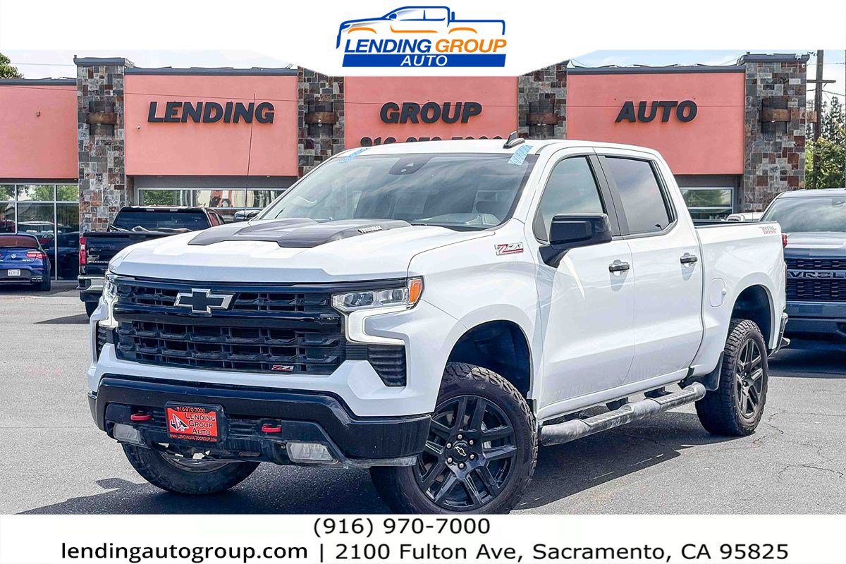 Used 2025 Chevrolet Silverado 1500 LT Trail Boss w/ Protection Package AWD/4WD image 1