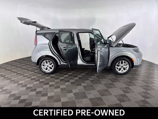 Certified 2025 Kia Soul LX FWD image 17