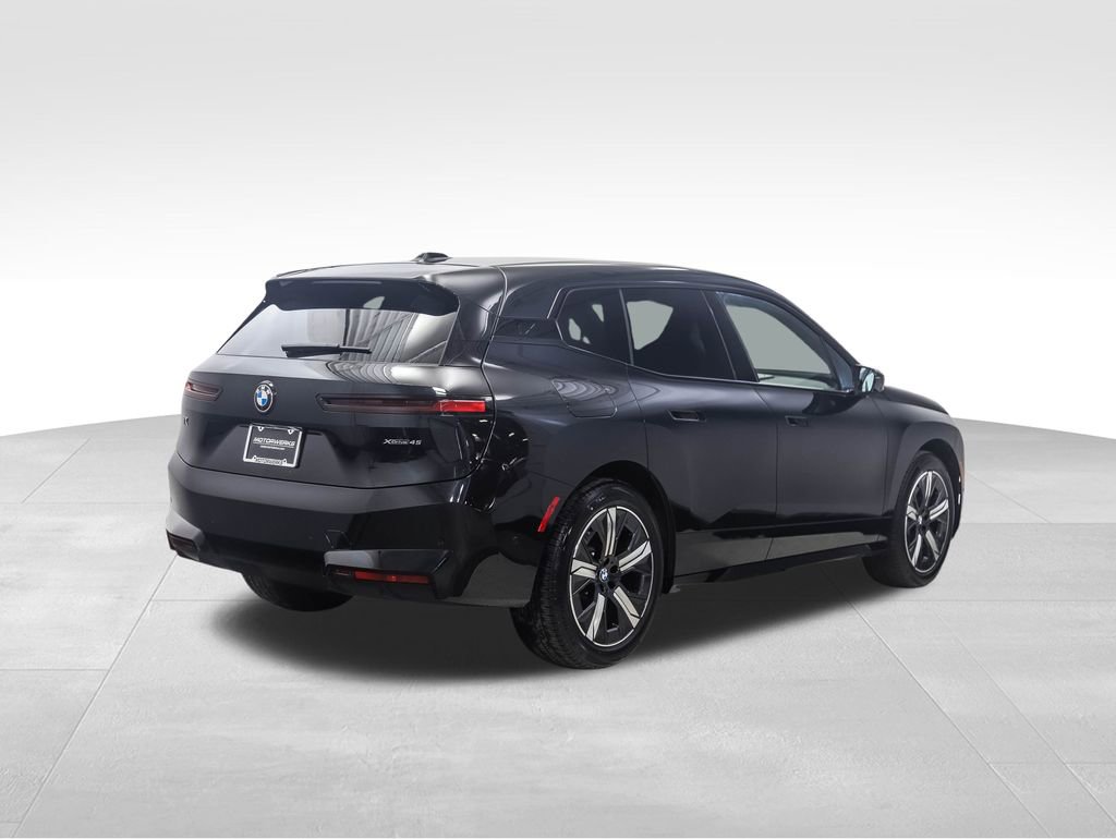 New 2026 BMW iX xDrive45 w/ Premium Package image 5