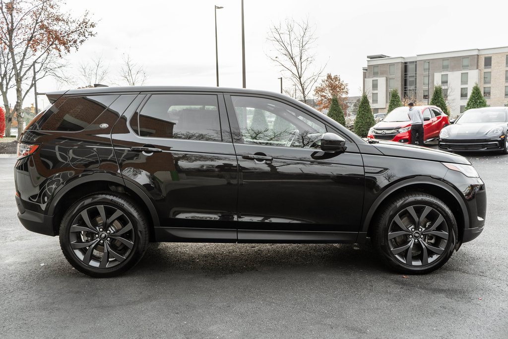 Used 2023 Land Rover Discovery Sport SE image 3