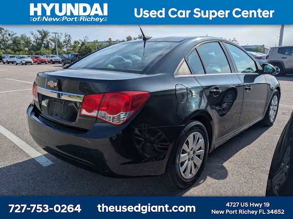 Used 2011 Chevrolet Cruze LS w/ Connectivity Package FWD image 2