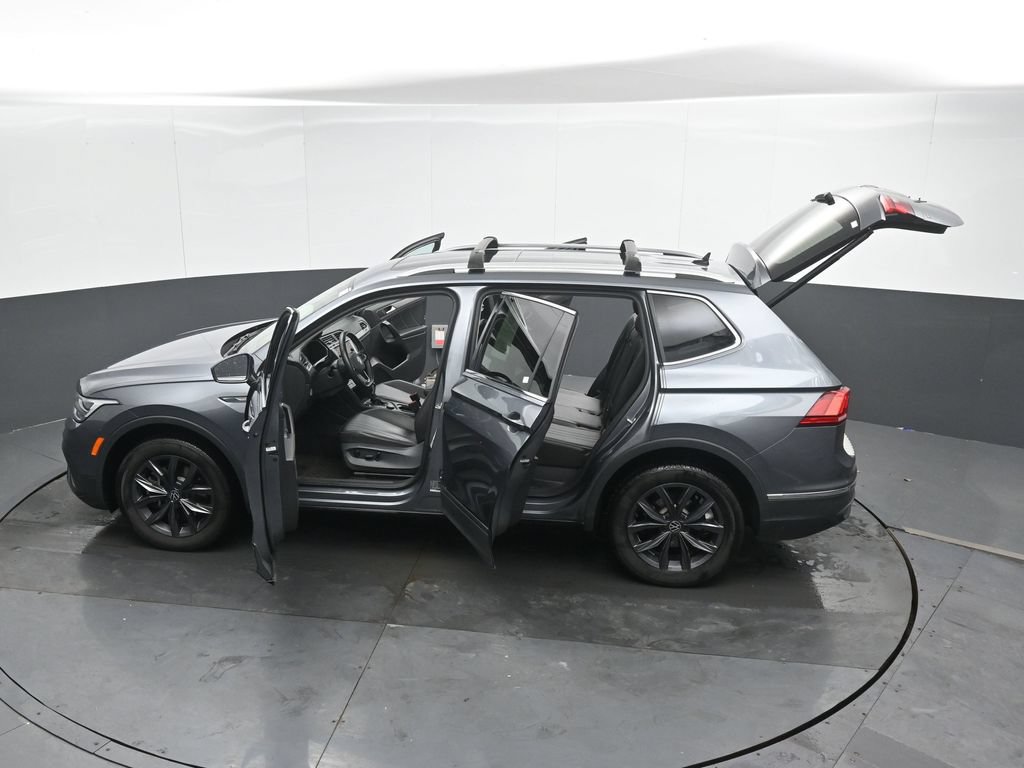 Used 2022 Volkswagen Tiguan SE AWD/4WD image 50