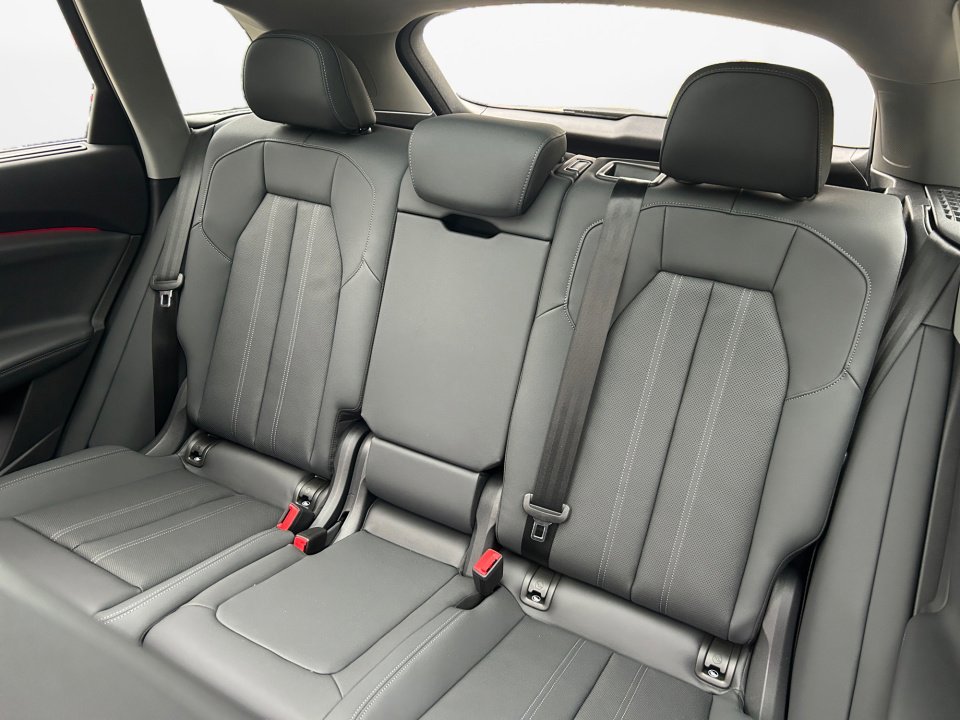 New 2025 Audi Q5 Prestige image 12