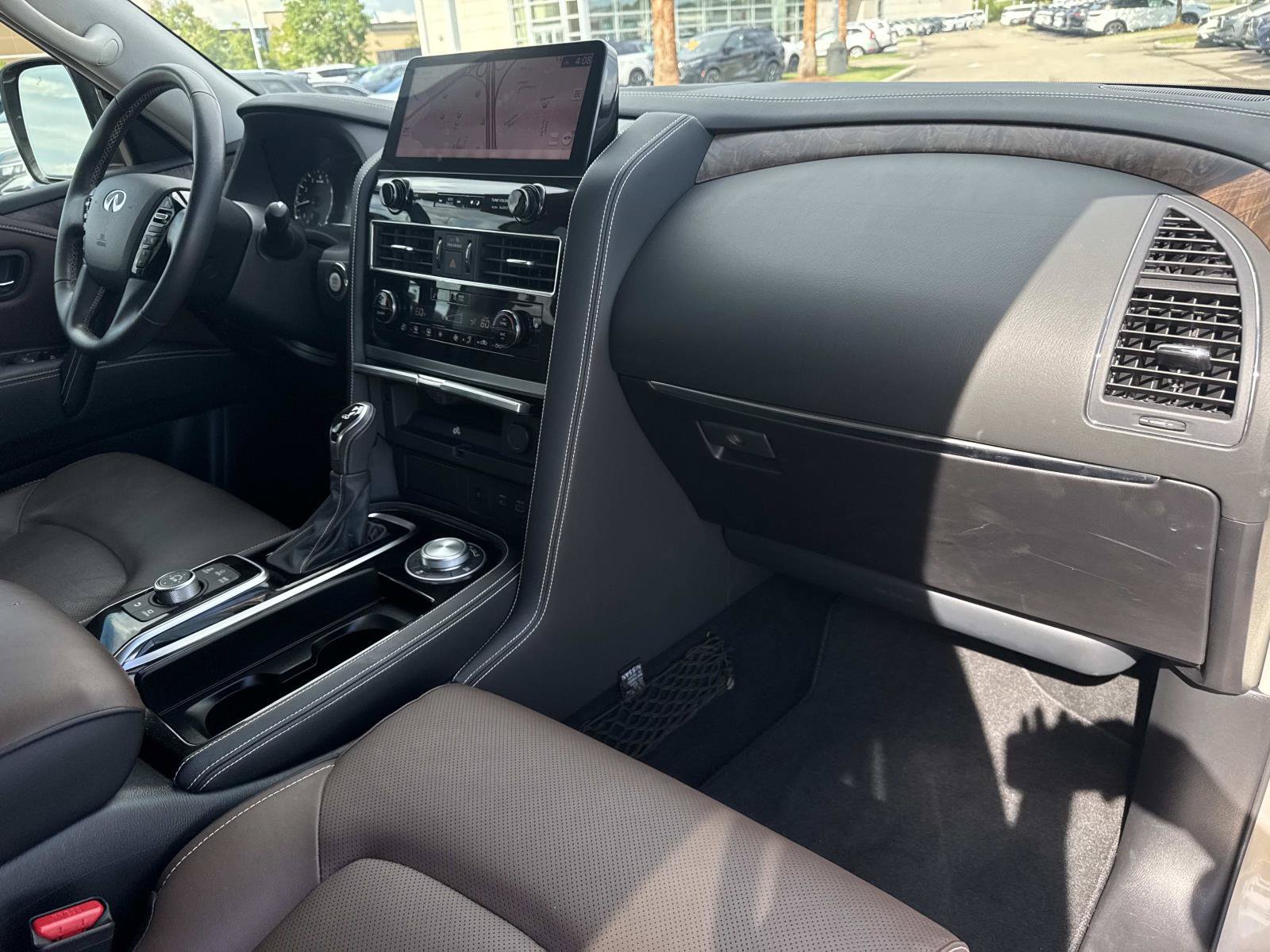 Used 2024 INFINITI QX80 Premium Select w/ Cargo Package AWD/4WD image 14