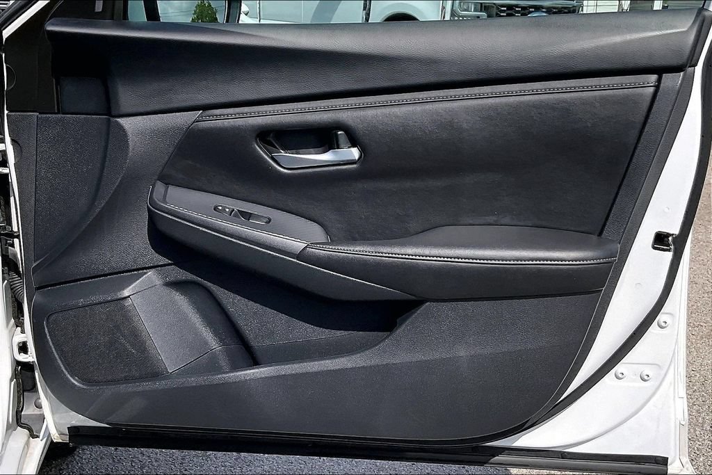 Used 2024 Nissan Sentra SV FWD image 28