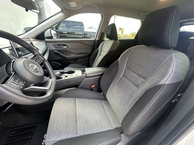 Used 2023 Nissan Rogue SV FWD image 13
