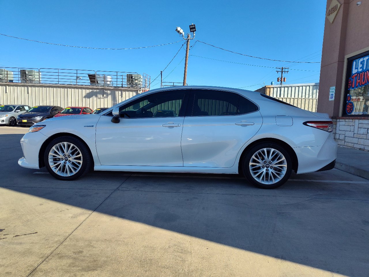Used 2018 Toyota Camry XLE image 7