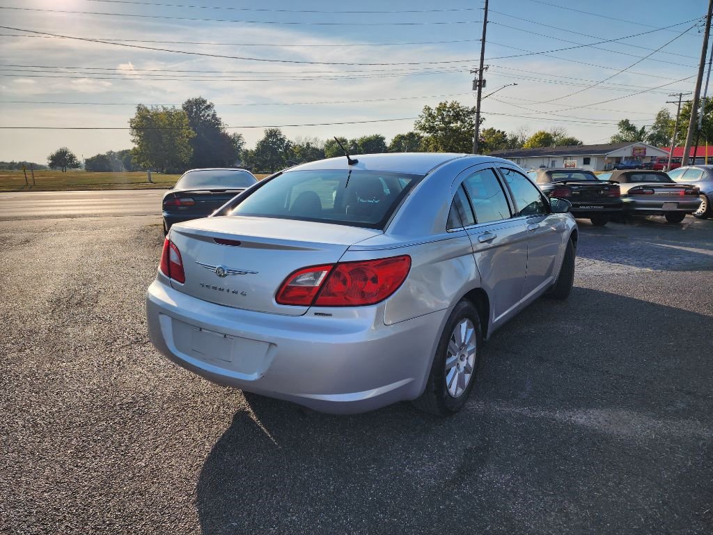Used 2010 Chrysler Sebring Touring image 5