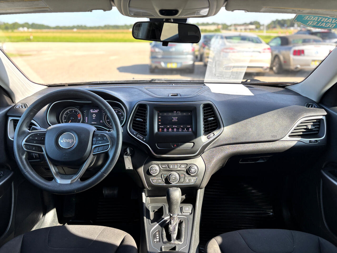 Used 2019 Jeep Cherokee Latitude w/ Popular Appearance Group image 12