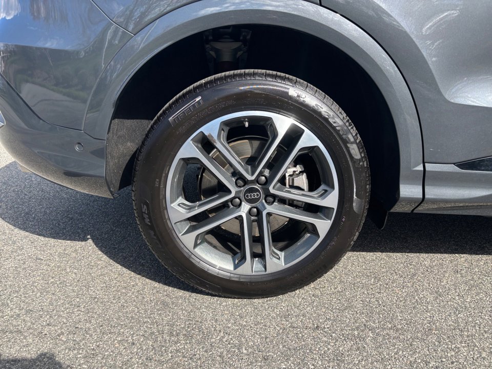 Certified 2025 Audi Q5 Premium Plus w/ Premium Plus image 23