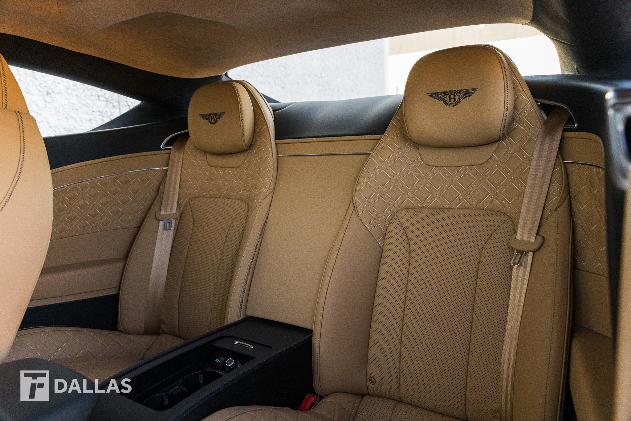 Used 2023 Bentley Continental GT V8 image 28