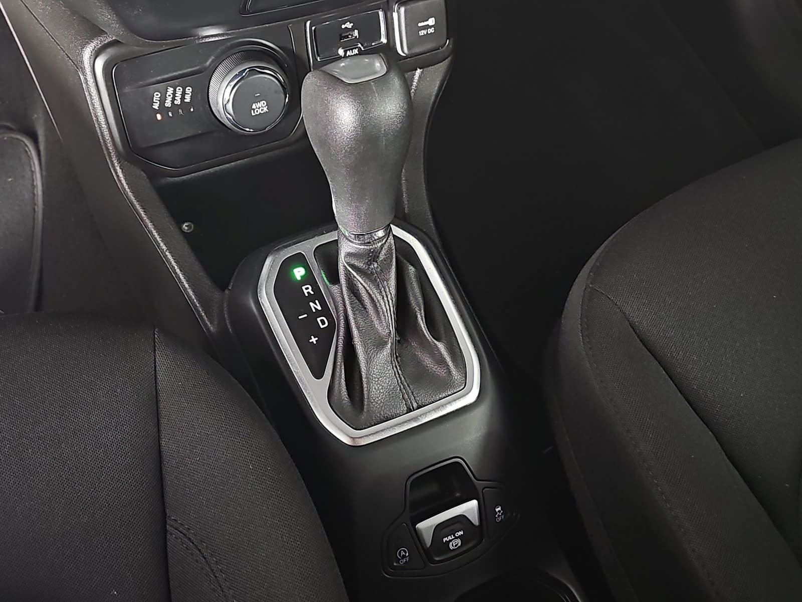 Used 2020 Jeep Renegade Sport w/ Sport Appearance Group AWD/4WD image 20