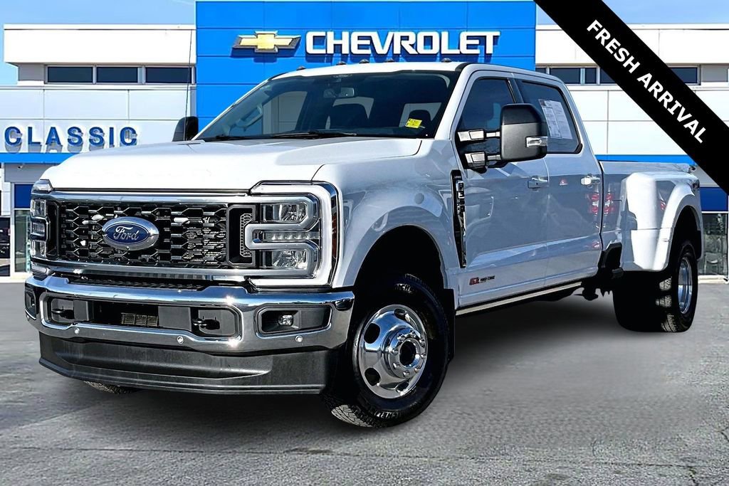 Used 2024 Ford F350 Lariat w/ Lariat Ultimate Package image 3