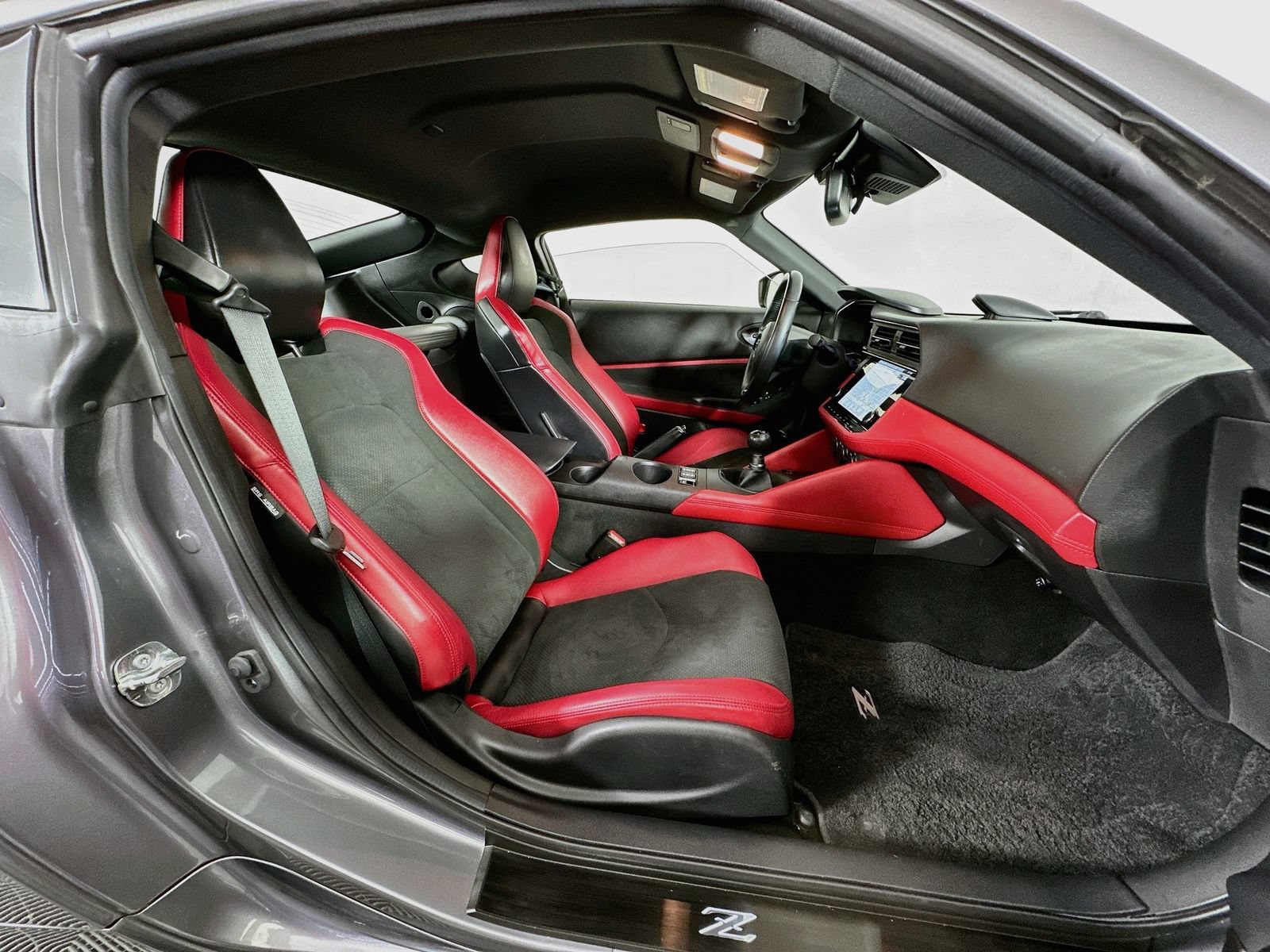 Used 2024 Nissan Z Performance w/ Floor Mat Package RWD image 26