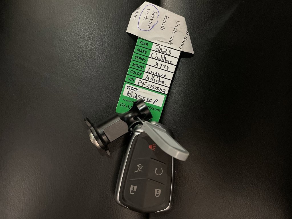 Used 2023 Cadillac XT4 Luxury image 29