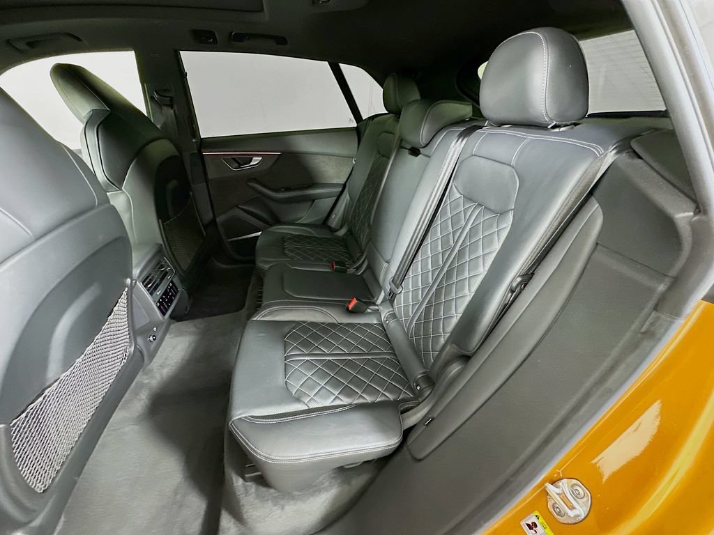 Used 2021 Audi SQ8 Prestige AWD/4WD image 25