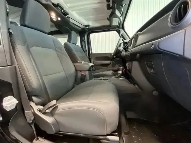 Used 2022 Jeep Wrangler Sport AWD/4WD image 18