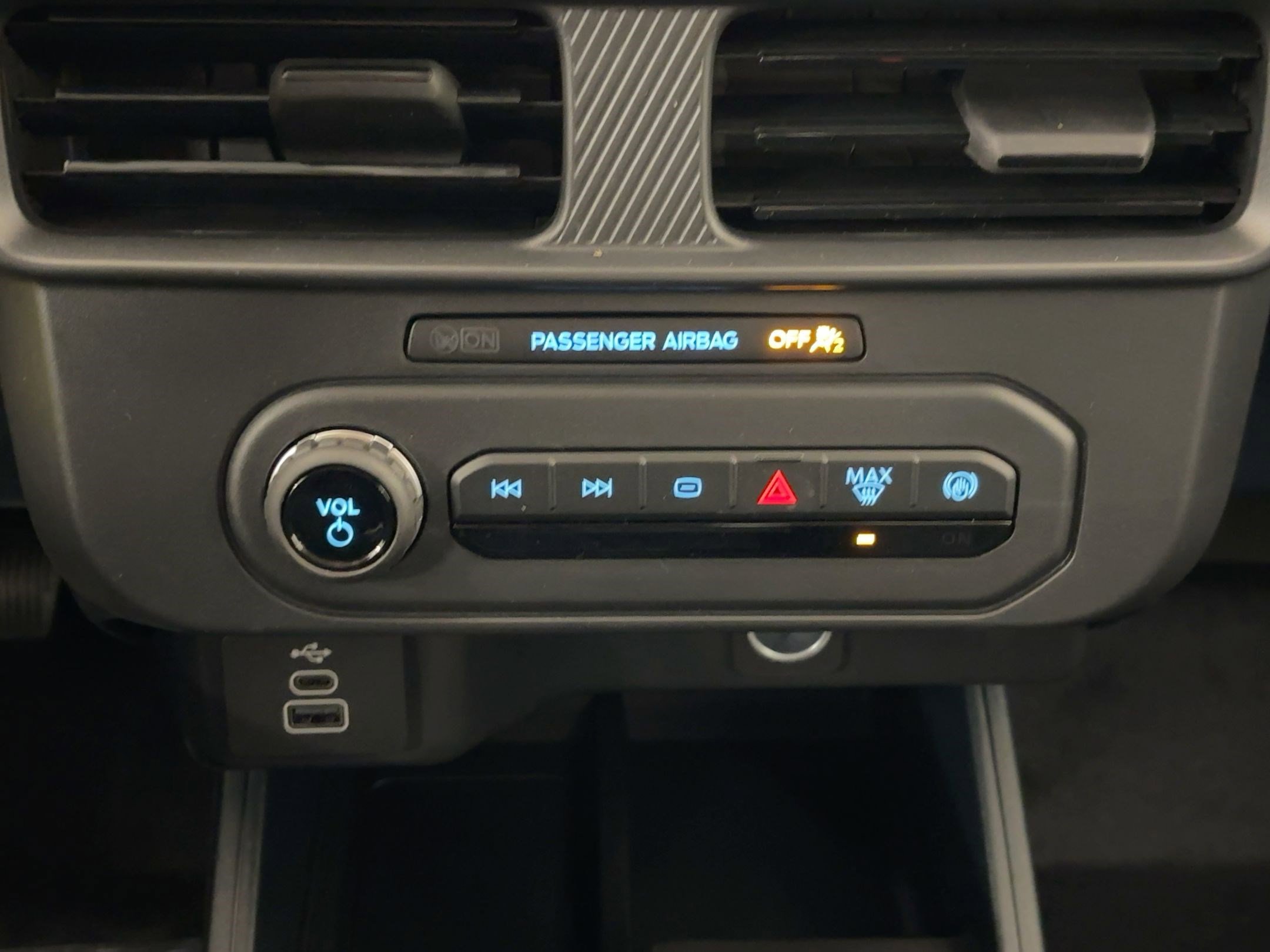 New 2026 Ford Maverick XL AWD/4WD image 25