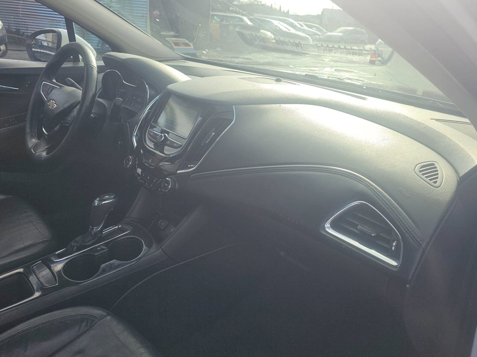 Used 2017 Chevrolet Cruze Premier image 12