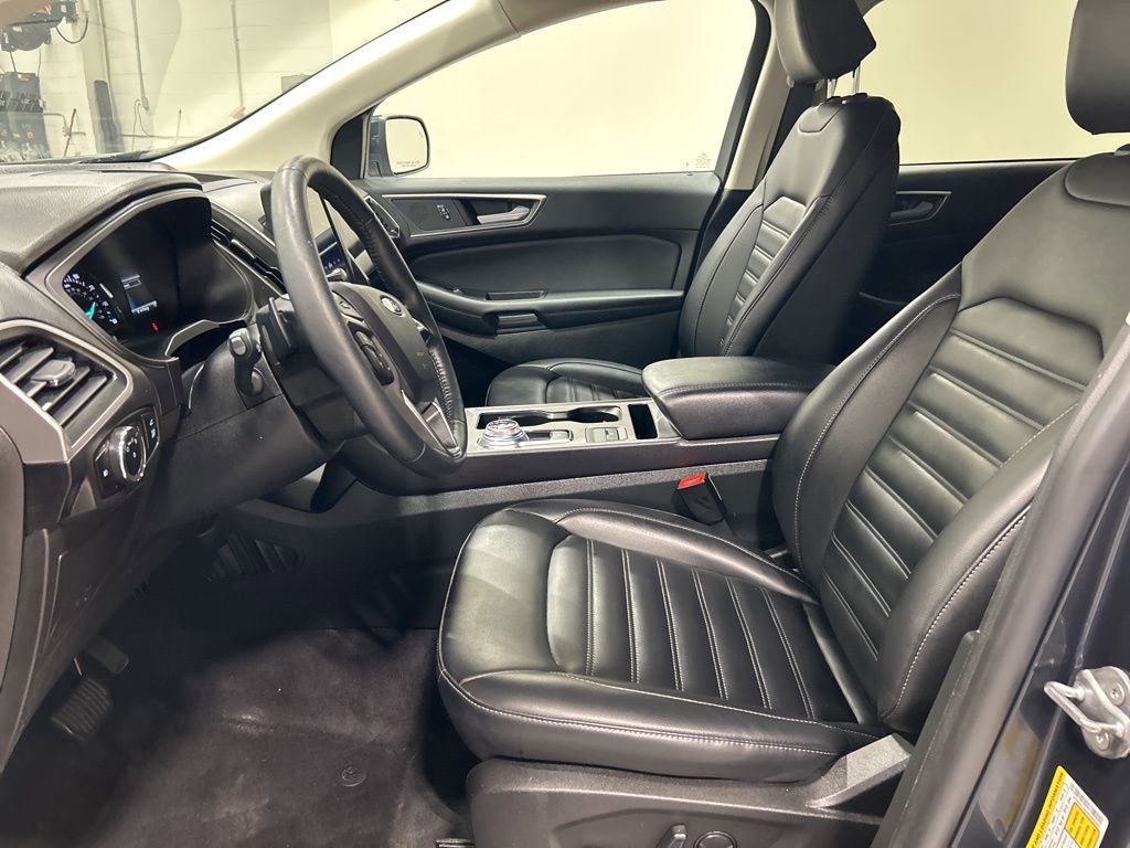 Certified 2024 Ford Edge SEL w/ Convenience Package AWD/4WD image 11