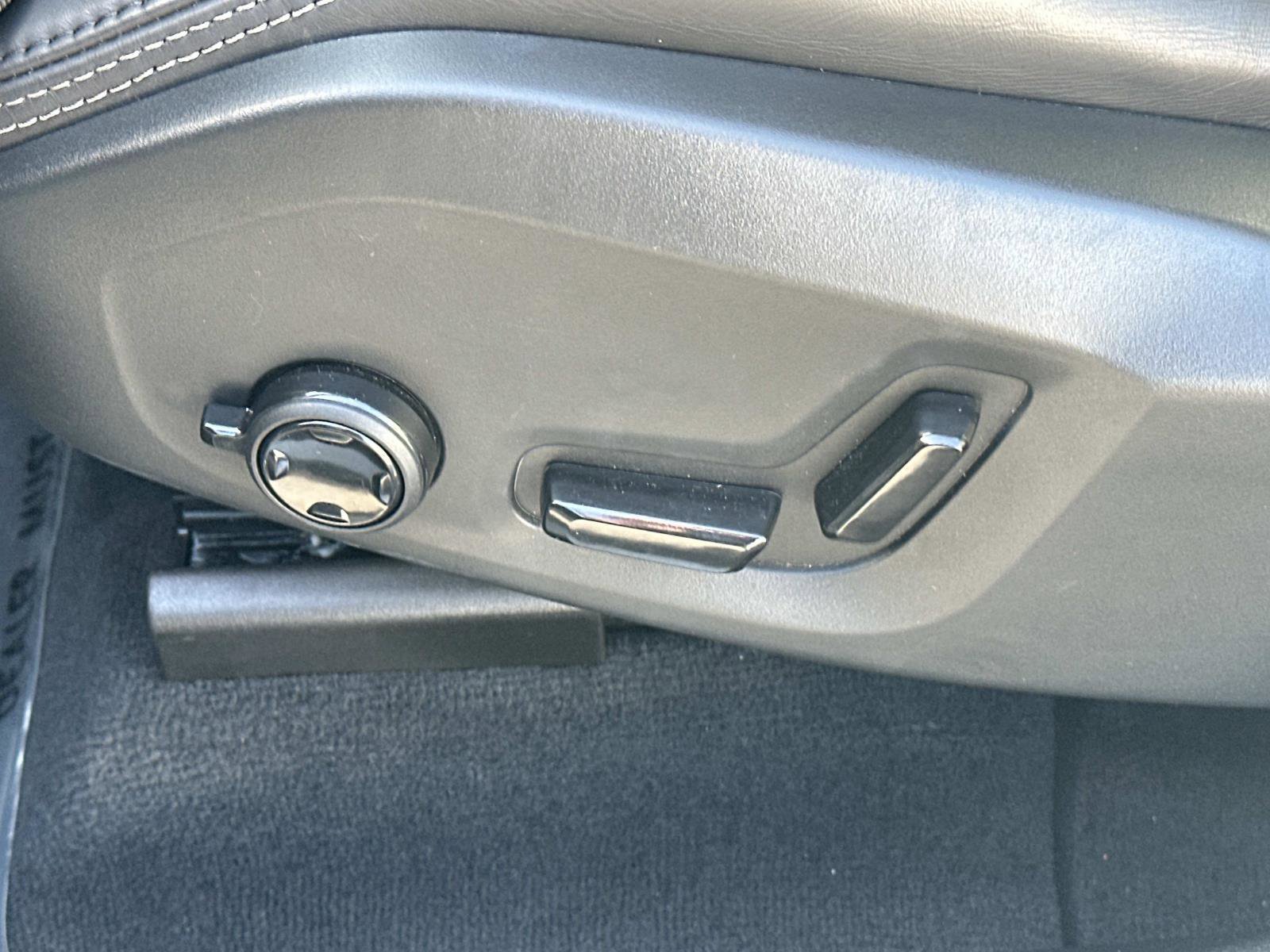 Certified 2023 Volvo XC60 B5 Ultimate image 18