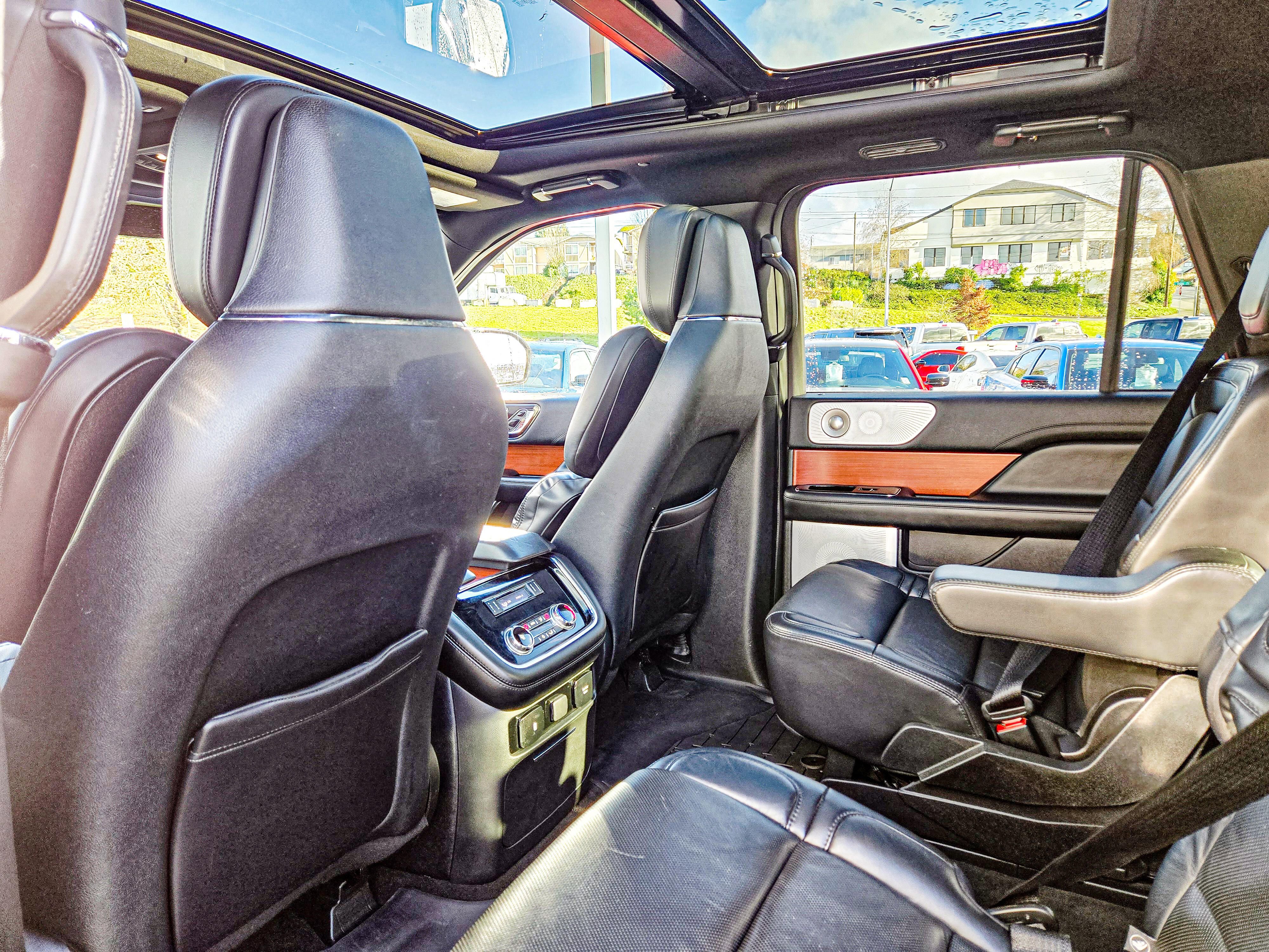 Used 2020 Lincoln Navigator Reserve image 10