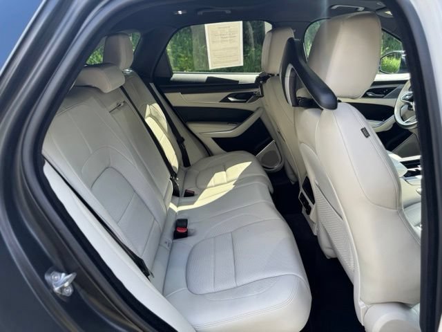 Certified 2025 Jaguar F-PACE R-Dynamic S AWD/4WD image 17