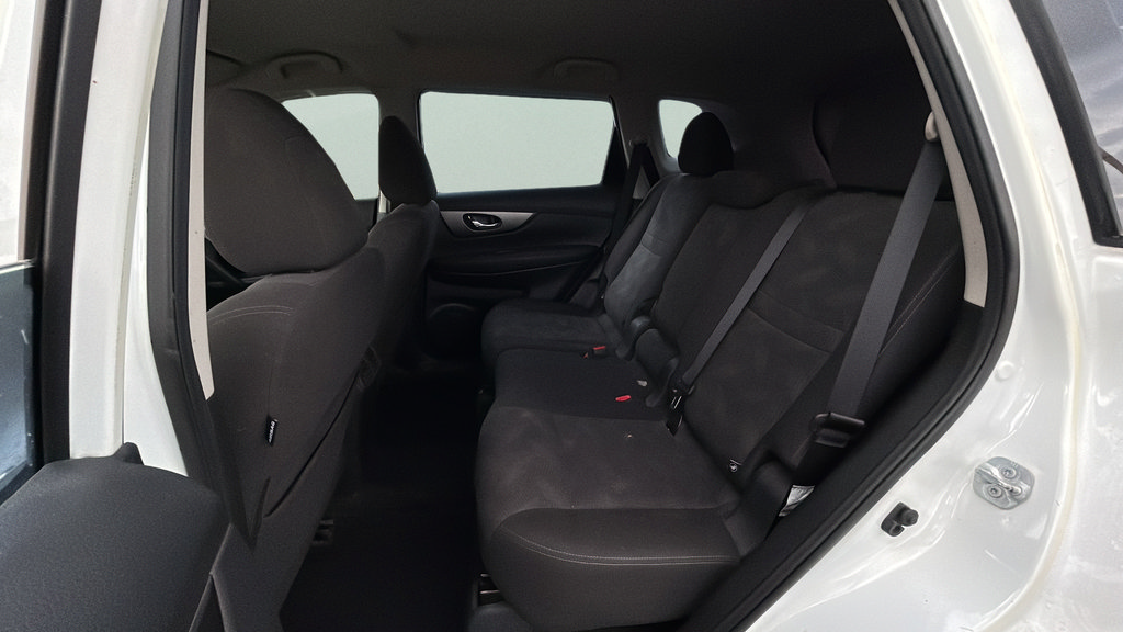 Used 2016 Nissan Rogue S FWD image 23