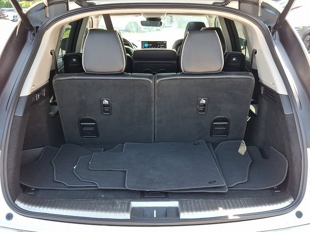 Certified 2025 Acura MDX w/ Advance Package AWD/4WD image 33