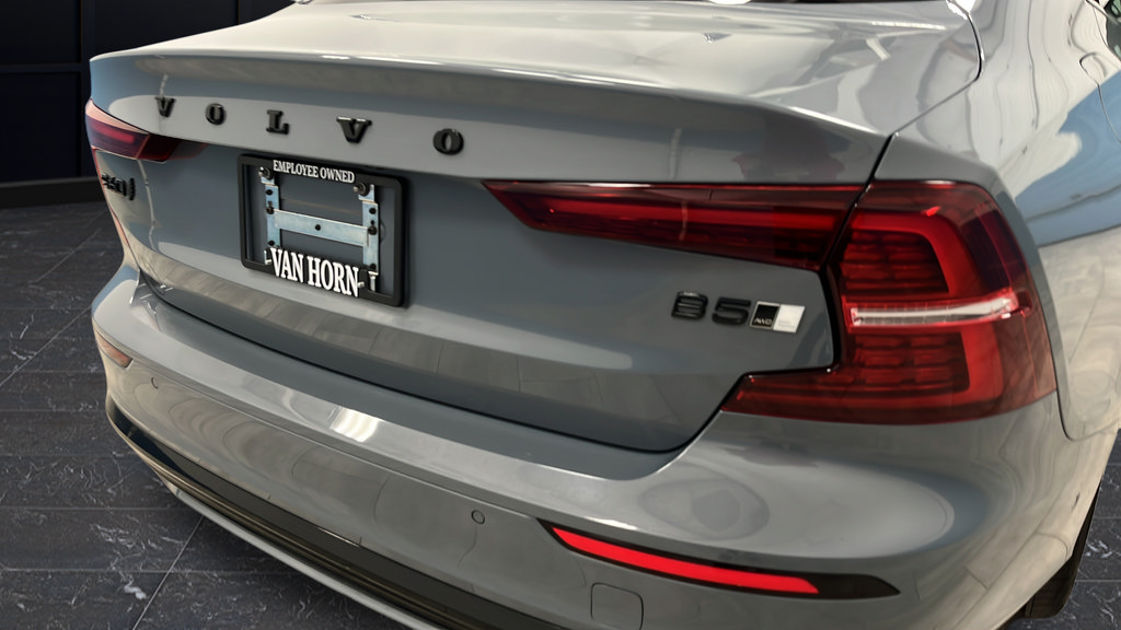 Used 2024 Volvo S60 B5 Plus AWD/4WD image 32