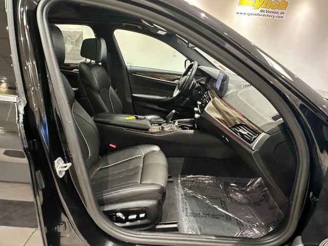Used 2021 BMW 540i xDrive w/ Premium Package image 8