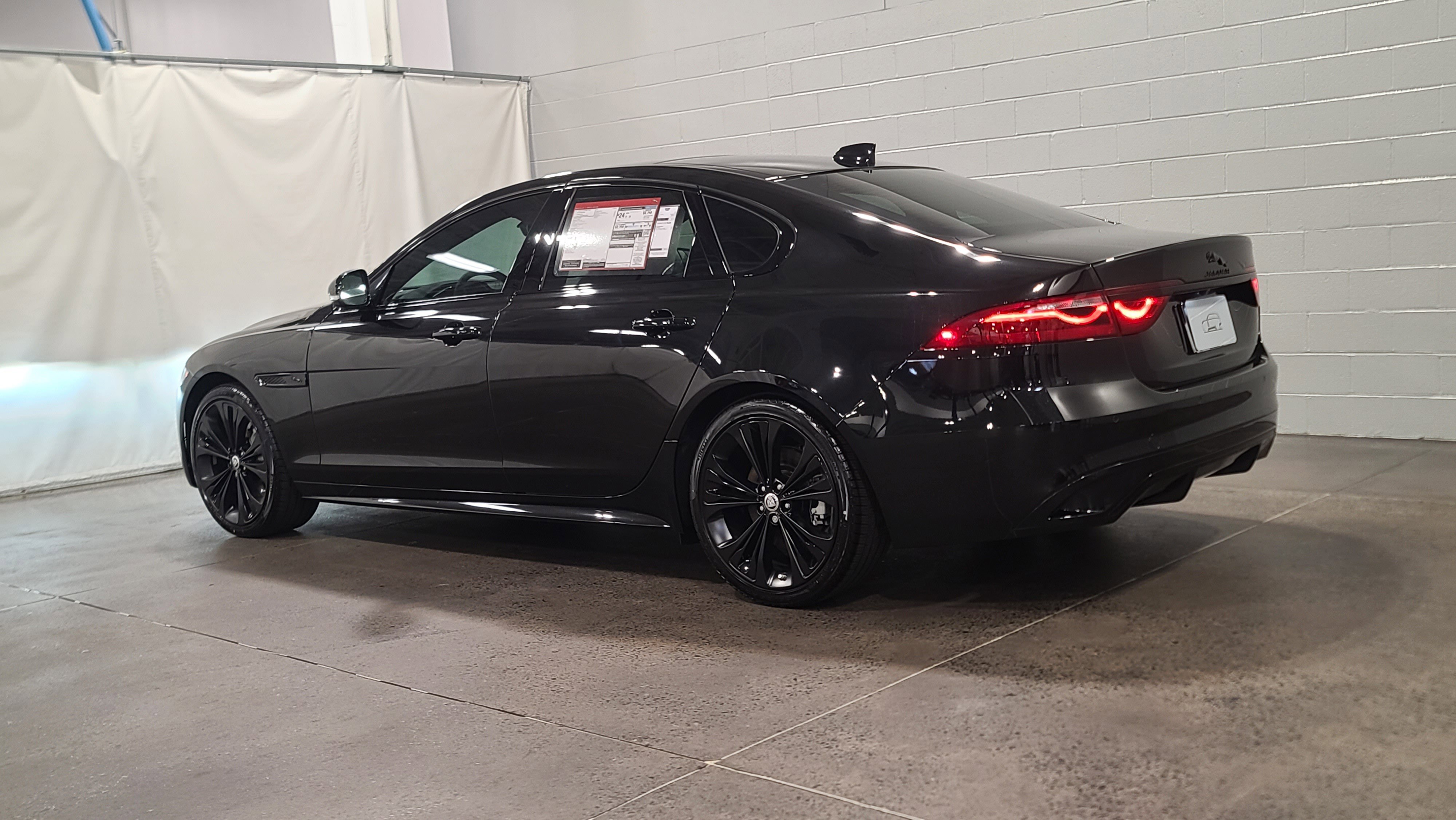 New 2024 Jaguar XF R-Dynamic SE AWD/4WD image 12