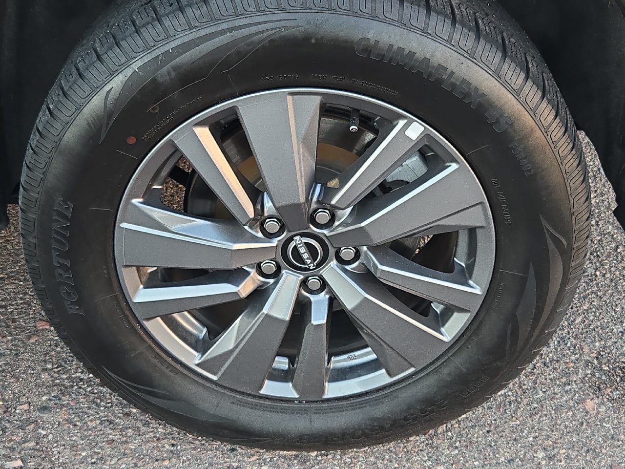 Certified 2025 Nissan Pathfinder SV FWD image 33
