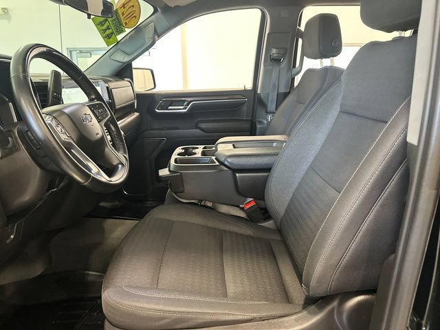 Used 2024 Chevrolet Silverado 1500 RST AWD/4WD image 18