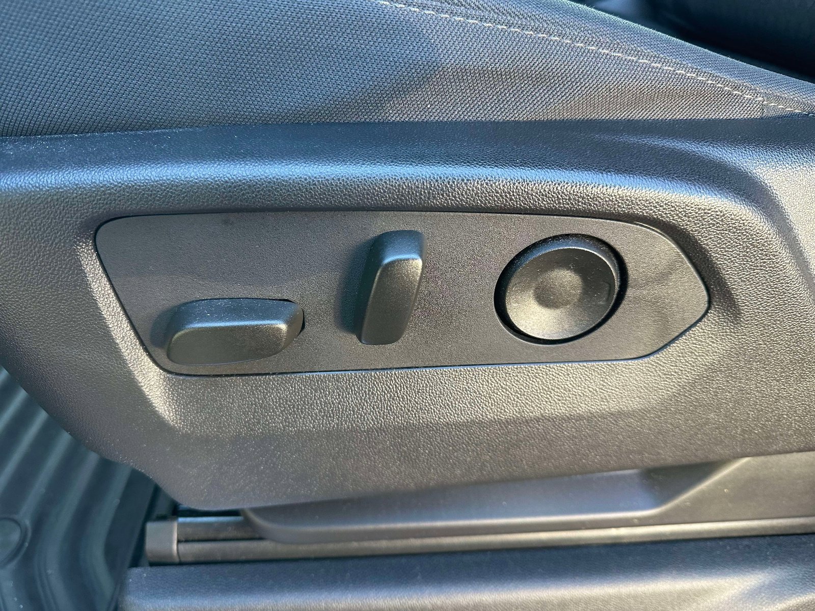 Used 2024 GMC Sierra 1500 Elevation image 18