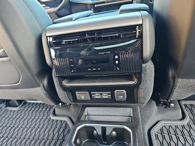 New 2025 Jeep Wagoneer L Series II image 16