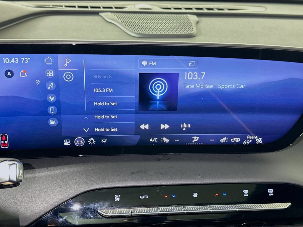 Certified 2025 Buick Enclave Avenir w/ Super Cruise Package AWD/4WD image 13