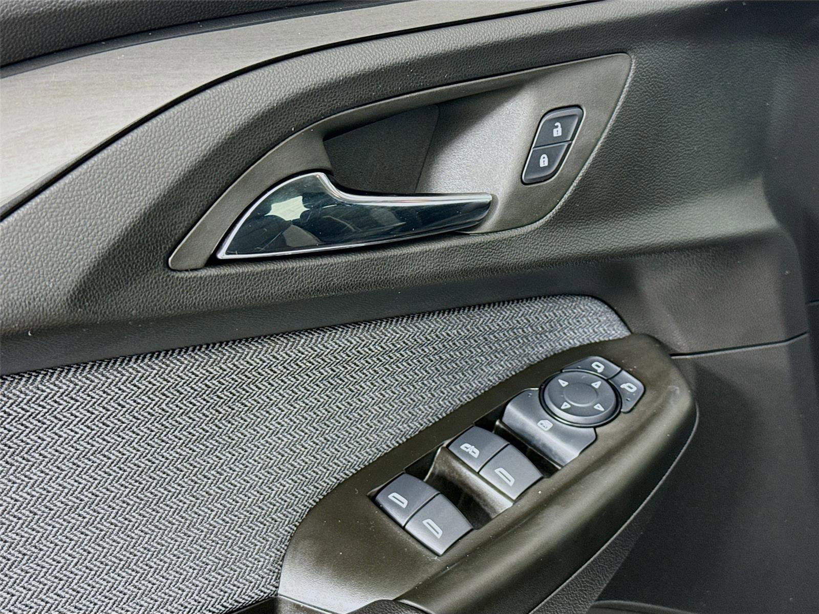 Used 2023 Chevrolet TrailBlazer LT w/ Convenience Package image 17