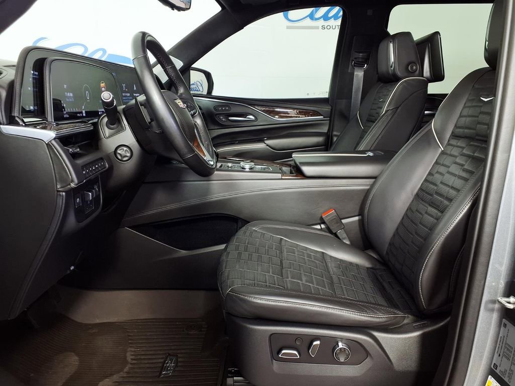 Used 2021 Cadillac Escalade ESV Premium Luxury Platinum image 7