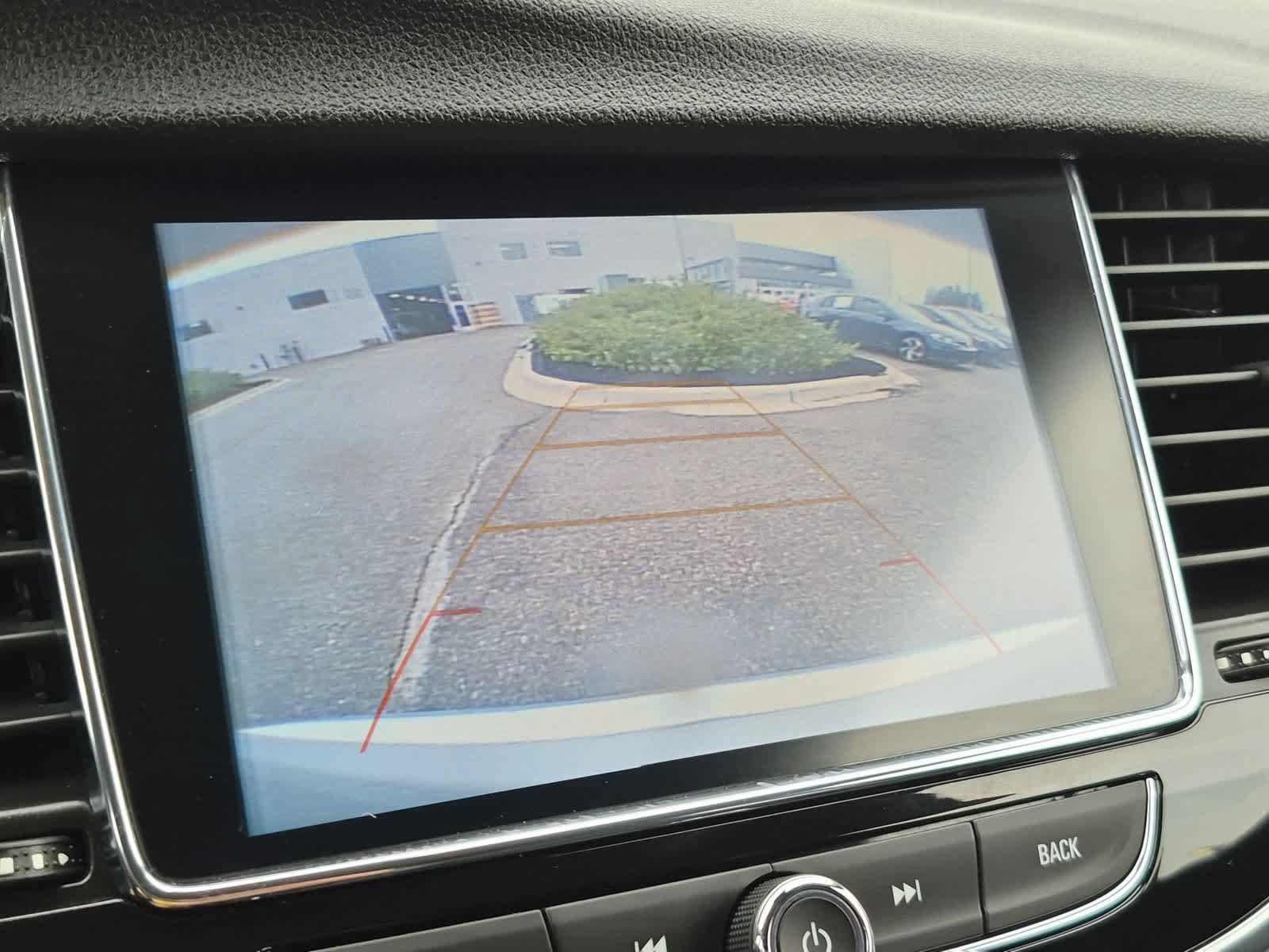 Used 2020 Buick Encore Preferred w/ Safety Package FWD image 29