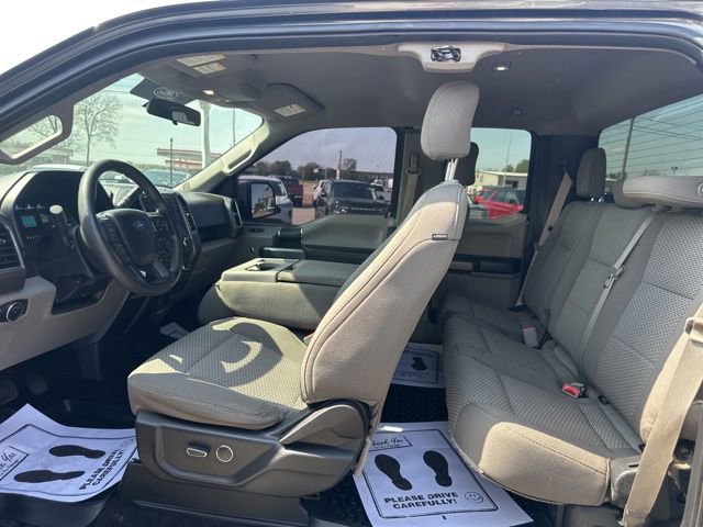 Used 2017 Ford F150 XLT image 4