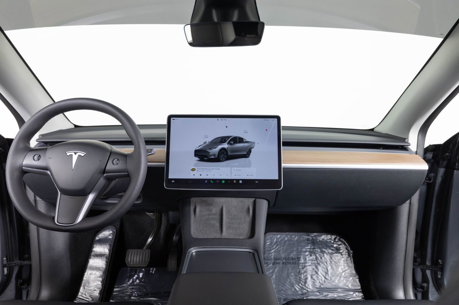 Used 2025 Tesla Model Y Long Range image 29