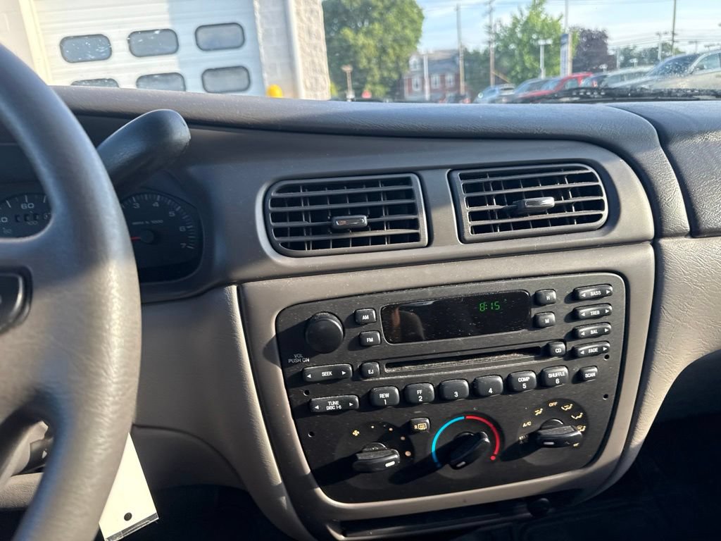 Used 2003 Ford Taurus SES FWD image 10