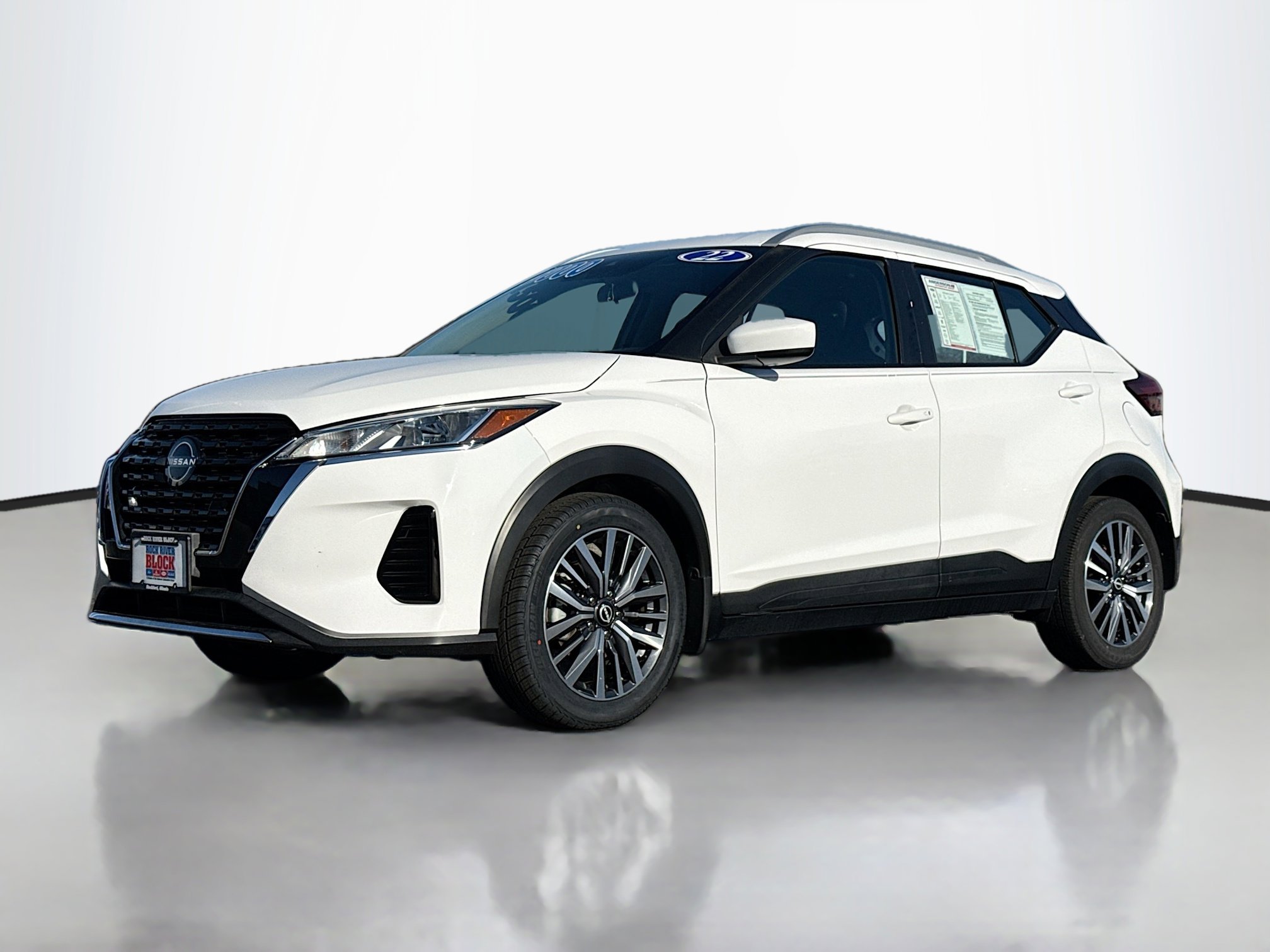 Used 2022 Nissan Kicks SV image 14